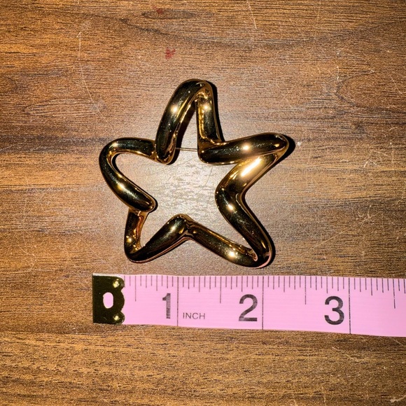 Avon Gold Abstract Star Brooch/Pin - Picture 3 of 6
